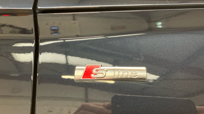 Audi Q5 2.0 TDI Quattro S Line 5dr S Tronic Diesel Estate